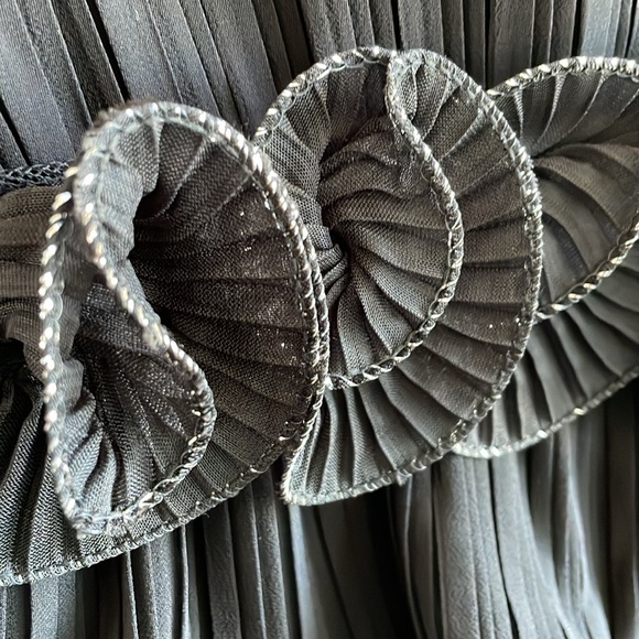 Mac Duggal Pleated Tiered Mini Dress NEW - Picture 4 of 9